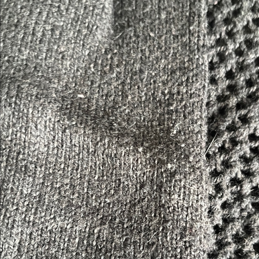 American Eagle Outfitters Black Cable Knit Sweater - Picture 3 of 4